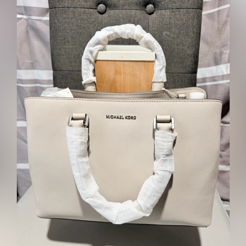 Michael Kors Mk Savannah Large Satchel Leather Cement Grey Gray NWT